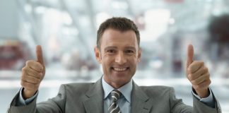 happy-businessman-trader-324x160  