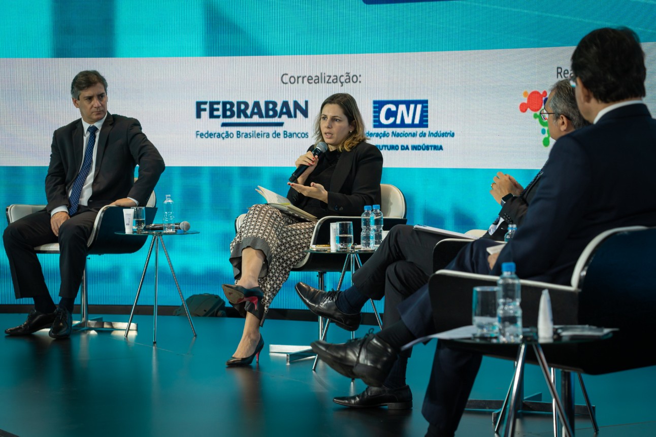 A assessora do Ministério da Fazenda, Vanessa Canado, explicou que a União não tem nenhuma condição financeira de colocar dinheiro em um fundo de compensação