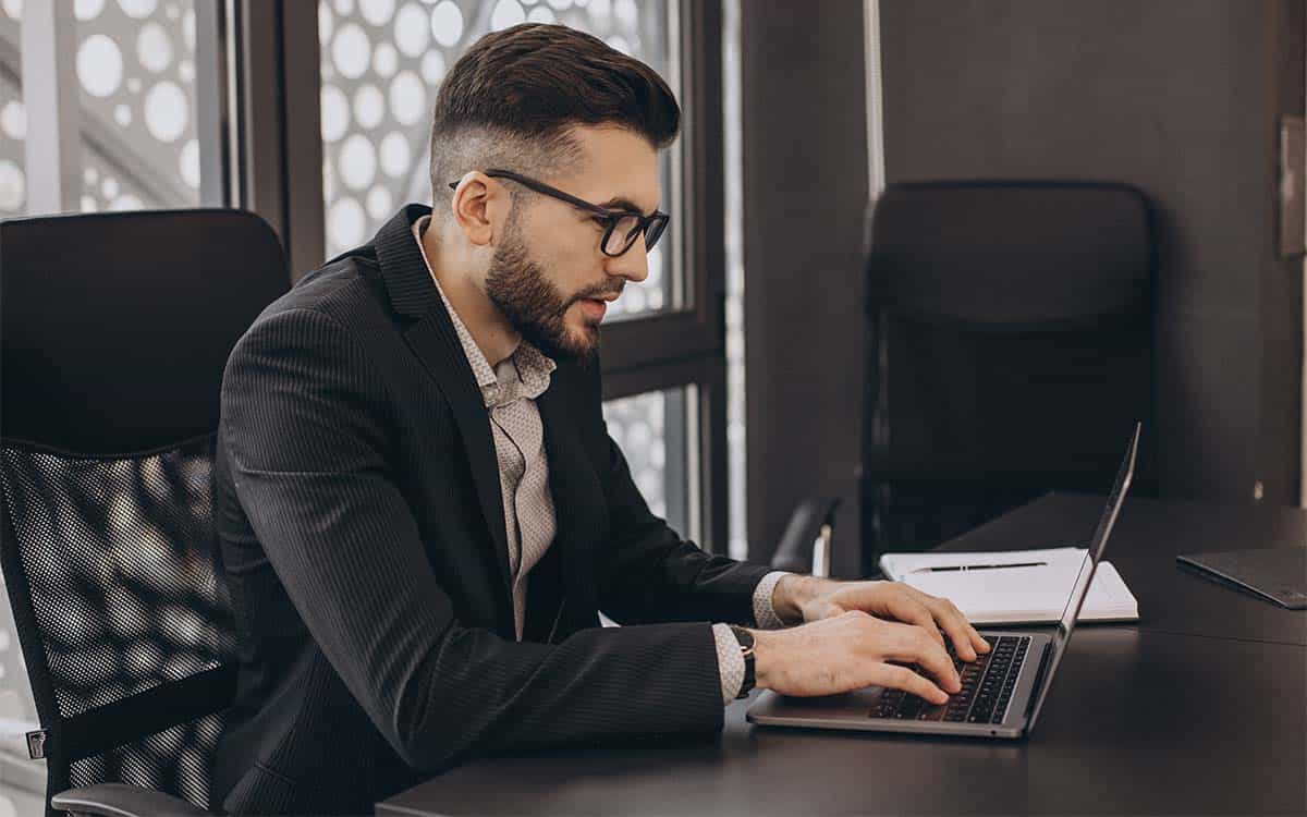 Imagem por @senivpetro / freepik