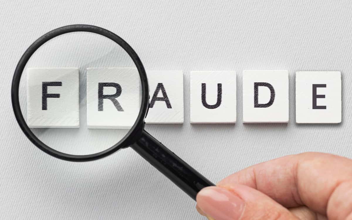 Imagem: Freepik / editado por Jornal Contábil