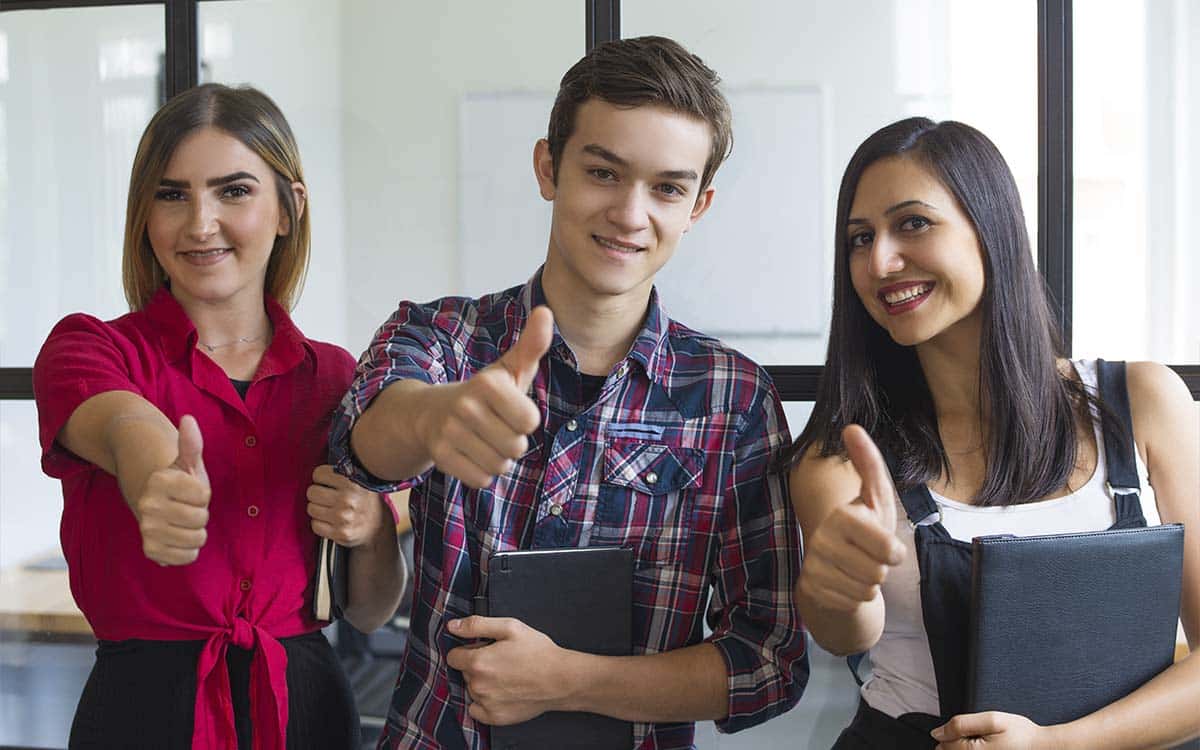 Imagem por @katemangostar / freepik